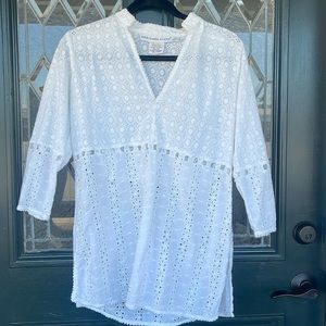 Adorable Gretchen Scott White eyelet tunic